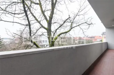 Apartamento de Cinco Habitaciones en Alquiler en Zagreb, Šalata - foto 15