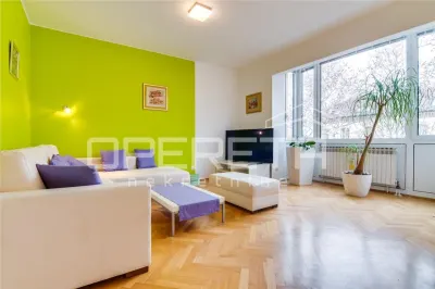 Apartamento de Tres Dormitorios en Alquiler en Zagreb, Croacia - foto 2