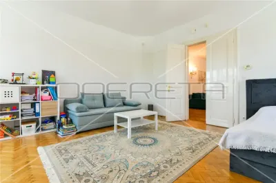 Appartement Trois Chambres à Louer à Zagreb, Croatie - foto 6