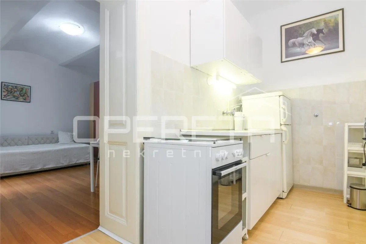 Appartement T2 à Louer à Zagreb, Jurisiceva - foto 3
