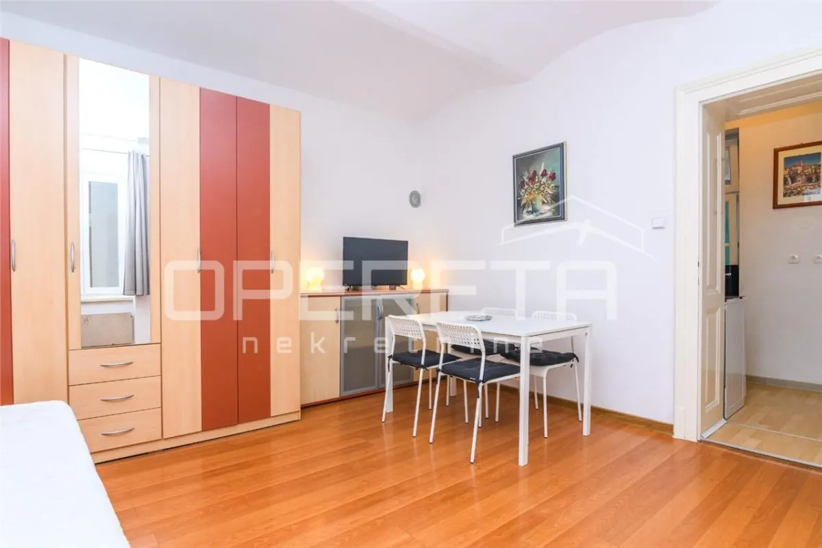Appartement T2 à Louer à Zagreb, Jurisiceva - foto 8