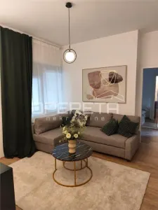 Apartamento de Tres Dormitorios en Venta en Varazdin, Croacia - Varazdin