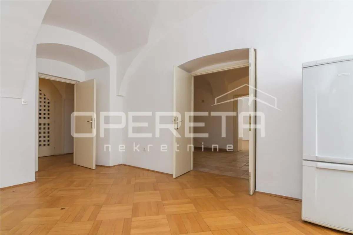 Appartement de Cinq Chambres à Vendre à Zagreb, Ville Haute - foto 15