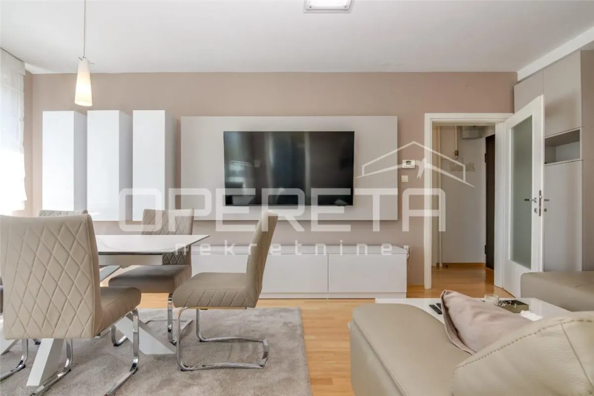 Appartement Deux Chambres à Louer à Zagreb, Svetice - foto 1