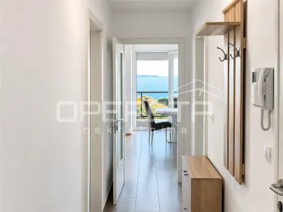 Apartamento de Dos Dormitorios en Venta en Split, Croacia - foto 6