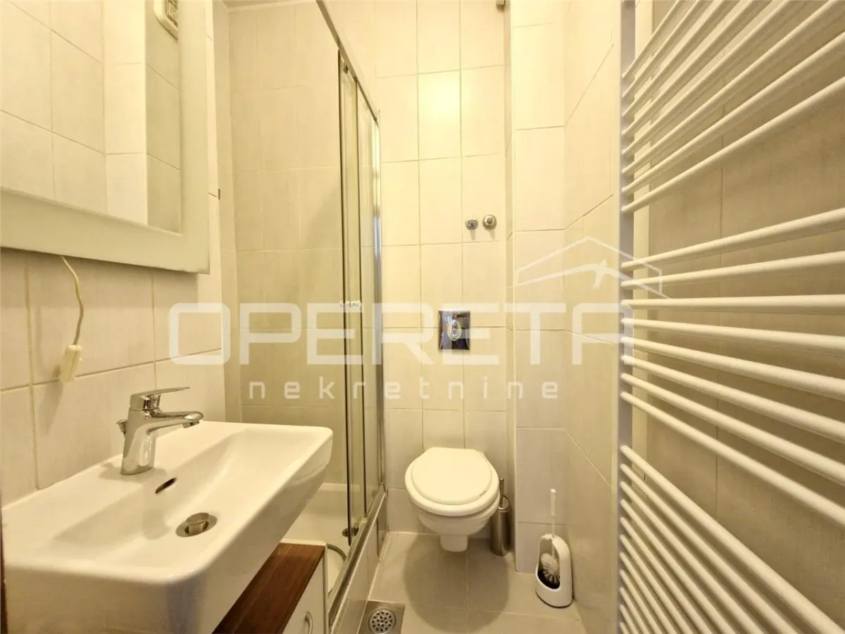 Appartement de Quatre Chambres à Louer à Zagreb, Maksimir - foto 10