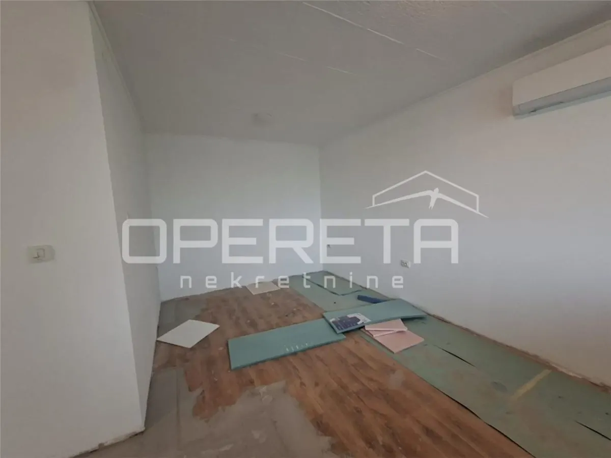 Apartamento de Un Dormitorio en Alquiler en Varazdin, Croacia - foto 4