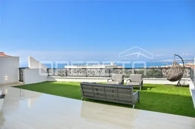 Apartamento de Lujo de Cuatro Plantas en Alquiler en Podstrana, Croacia - foto 9