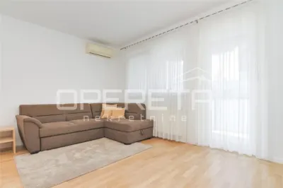 Appartement Deux Chambres à Vendre à Zagreb, Croatie - foto 2