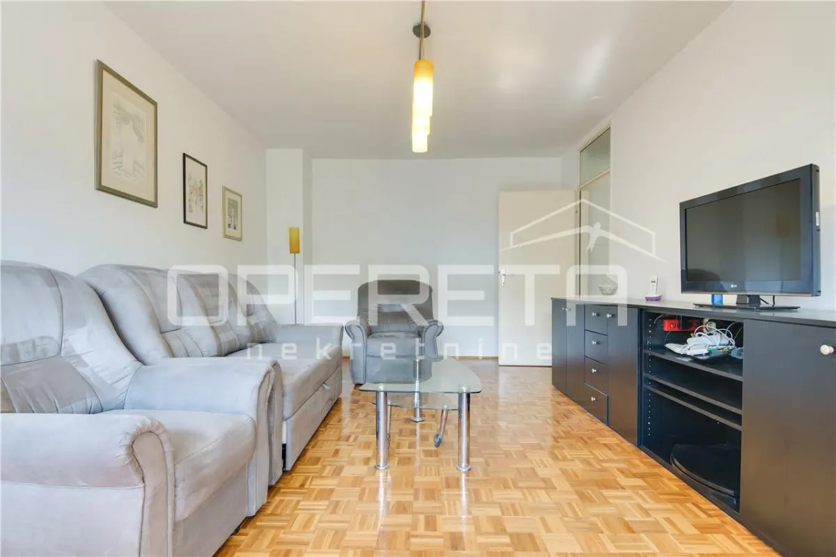 Appartement Trois Chambres à Louer à Zagreb, Jarun - foto 2