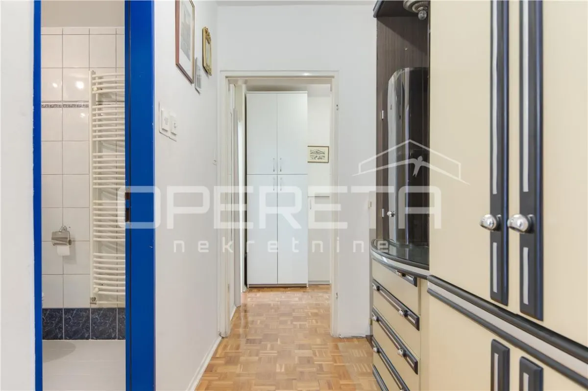 Appartement Trois Chambres à Louer à Zagreb, Jarun - foto 9