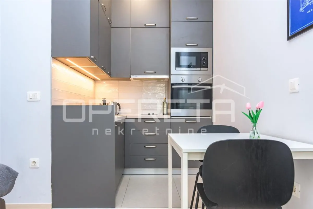 Appartement à Louer à Zagreb, Croatie - Centre Teslina - foto 14