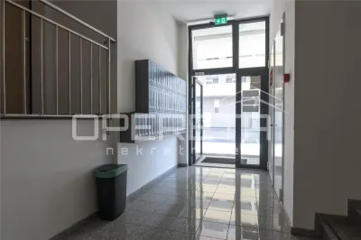 Appartement Moderne Trois Chambres à Louer à Zagreb, Croatie - foto 13