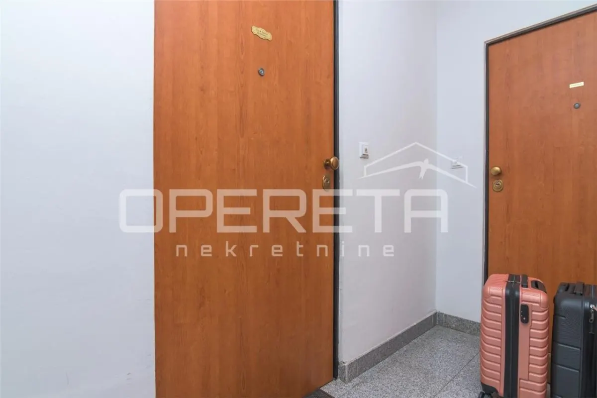 Appartement de Trois Chambres à Louer à Zagreb, Croatie - foto 13