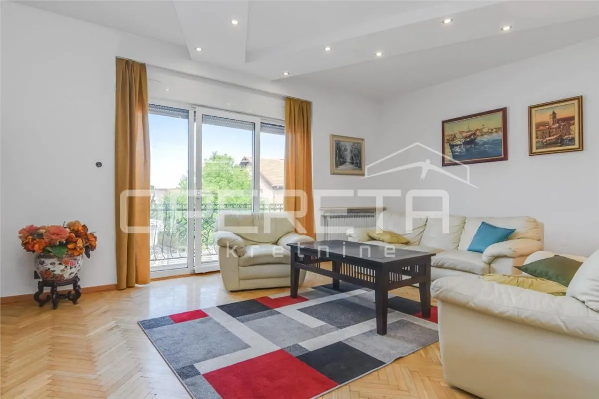 Appartement Trois Chambres à Louer à Zagreb, Bukovac - foto 2