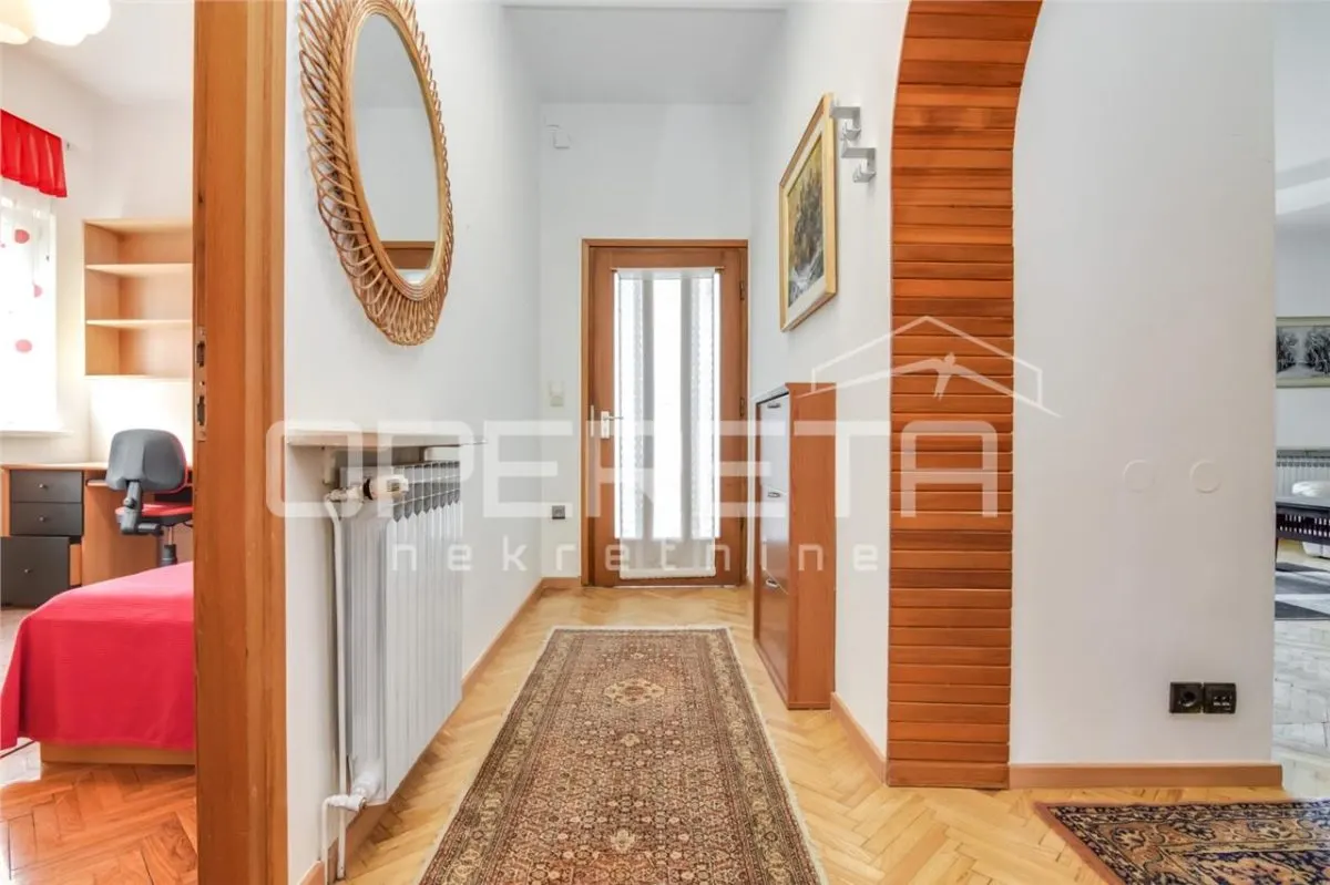 Appartement Trois Chambres à Louer à Zagreb, Bukovac - foto 17