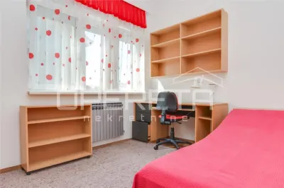 Appartement Trois Chambres à Louer à Zagreb, Bukovac - foto 18