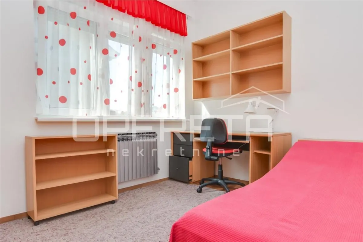 Appartement Trois Chambres à Louer à Zagreb, Bukovac - foto 18