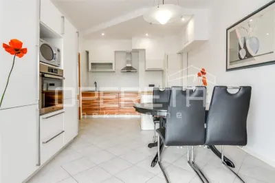 Appartement Trois Chambres à Louer à Zagreb, Bukovac - foto 7