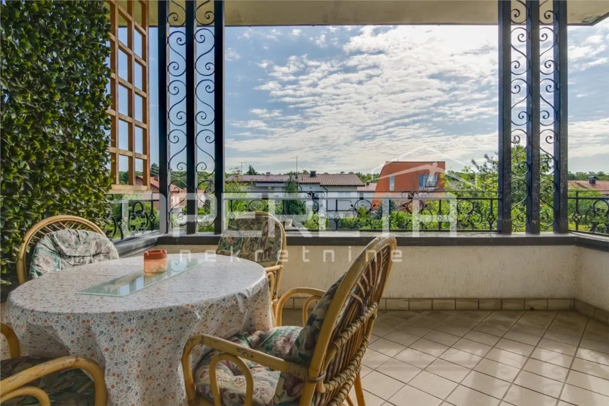 Appartement Trois Chambres à Louer à Zagreb, Bukovac - foto 10
