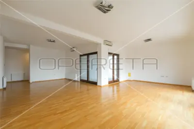 Appartement de Cinq Pièces à Vendre à Zagreb, Croatie - foto 2