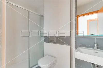 Appartement de Cinq Pièces à Vendre à Zagreb, Croatie - foto 11