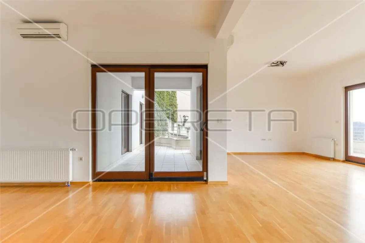 Appartement de Cinq Pièces à Vendre à Zagreb, Croatie - foto 14