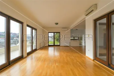 Appartement de Cinq Pièces à Vendre à Zagreb, Croatie - foto 15