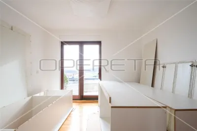 Appartement de Cinq Pièces à Vendre à Zagreb, Croatie - foto 8