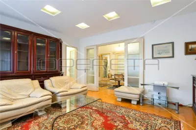 Appartement Quatre Chambres à Louer à Zagreb, Rue Vinkoviceva - foto 15