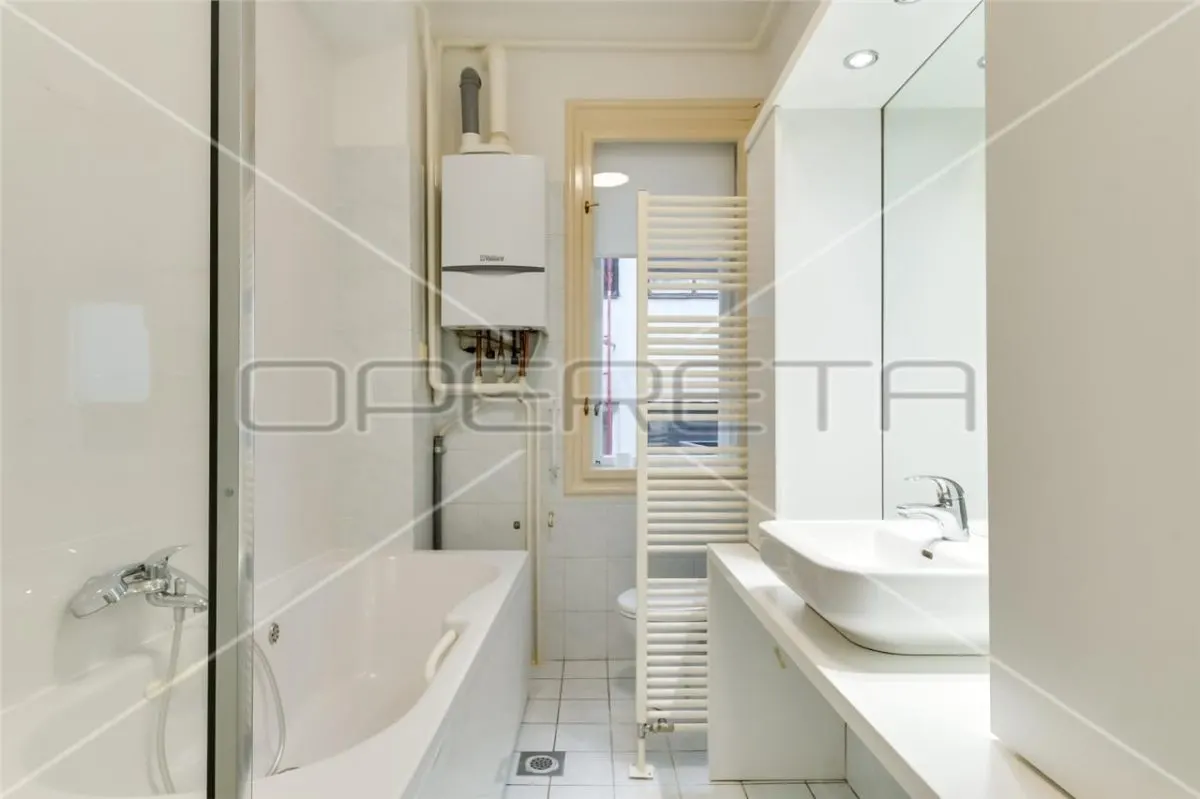 Appartement Quatre Chambres à Louer à Zagreb, Rue Vinkoviceva - foto 5