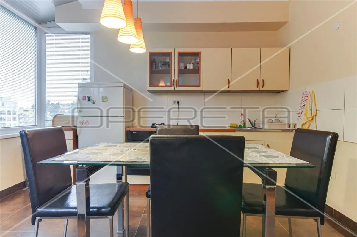 Appartement Deux Chambres à Louer à Zagreb, Vrbik - foto 2