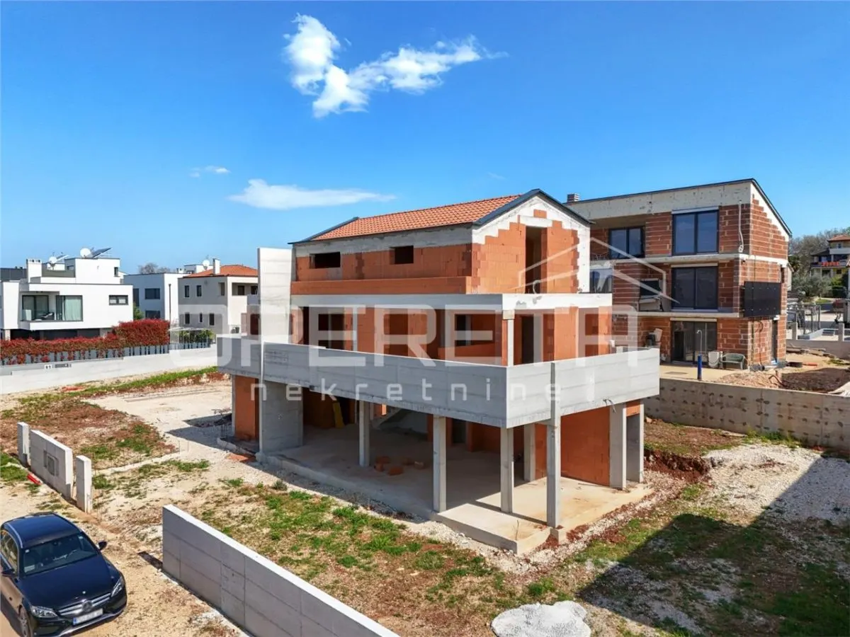 Luxury Semi-Detached Villa with Pool and Sea View for Sale in Porec, Croatia - foto 11