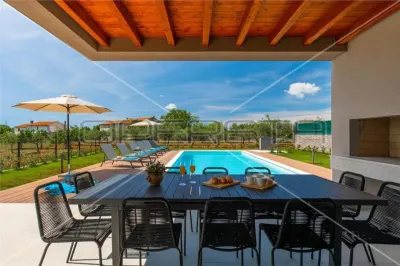 Modern Villa for Sale in Svetvincenat, Istria, Croatia - foto 2