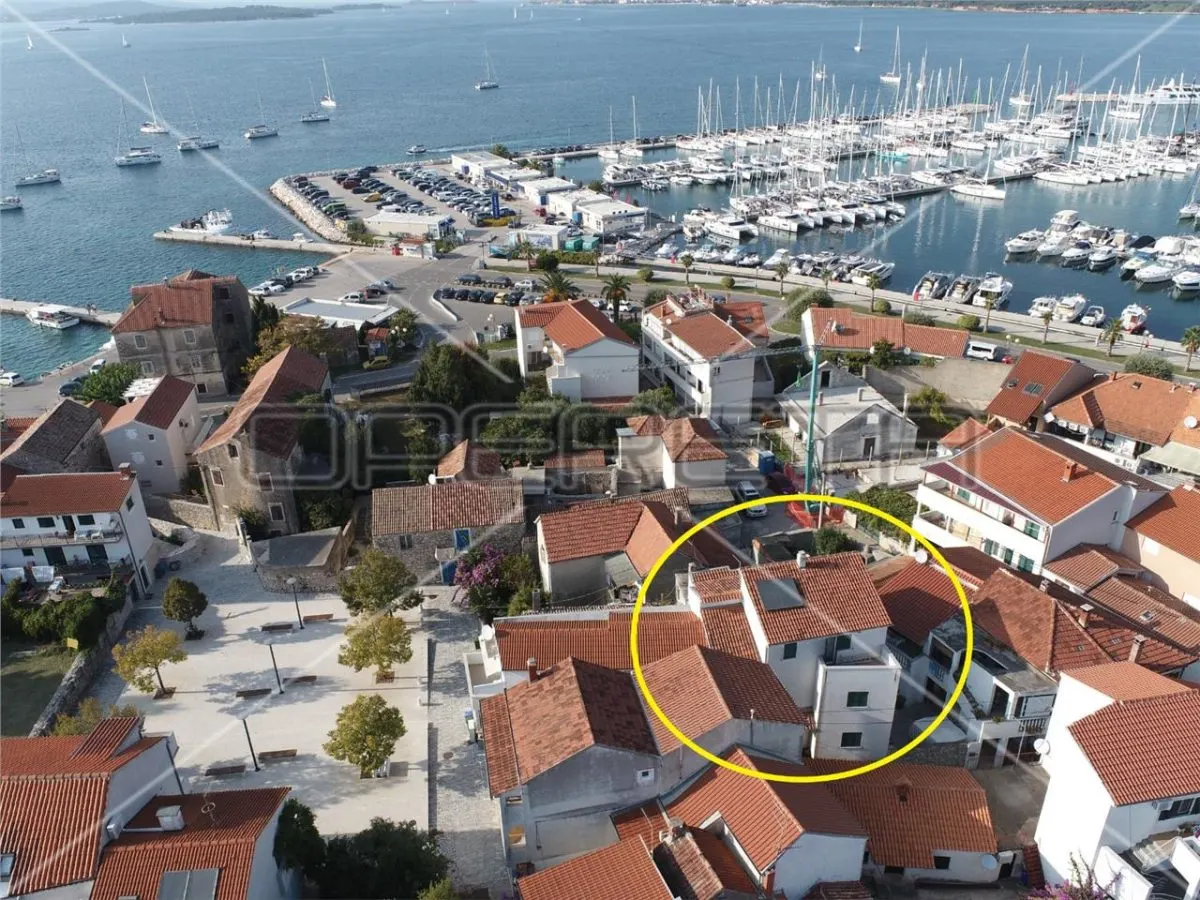 Immeuble d'Appartements à Vendre à Biograd na Moru, Croatie - foto 1