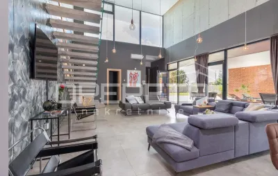 Villa de Lujo en Venta en Liznjan, Croacia - foto 6