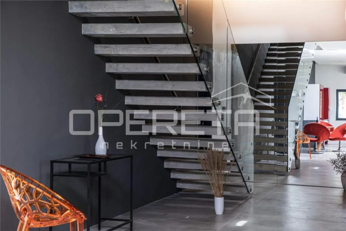 Villa de Lujo Inteligente en Venta en Liznjan, Croacia - foto 14