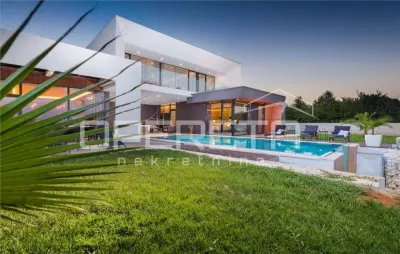 Villa de Lujo Inteligente en Venta en Liznjan, Croacia - foto 7