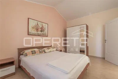 Villa Independiente con Piscina en Venta en Tinjan, Croacia - foto 14