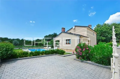 Villa Independiente con Piscina en Venta en Tinjan, Croacia - foto 17