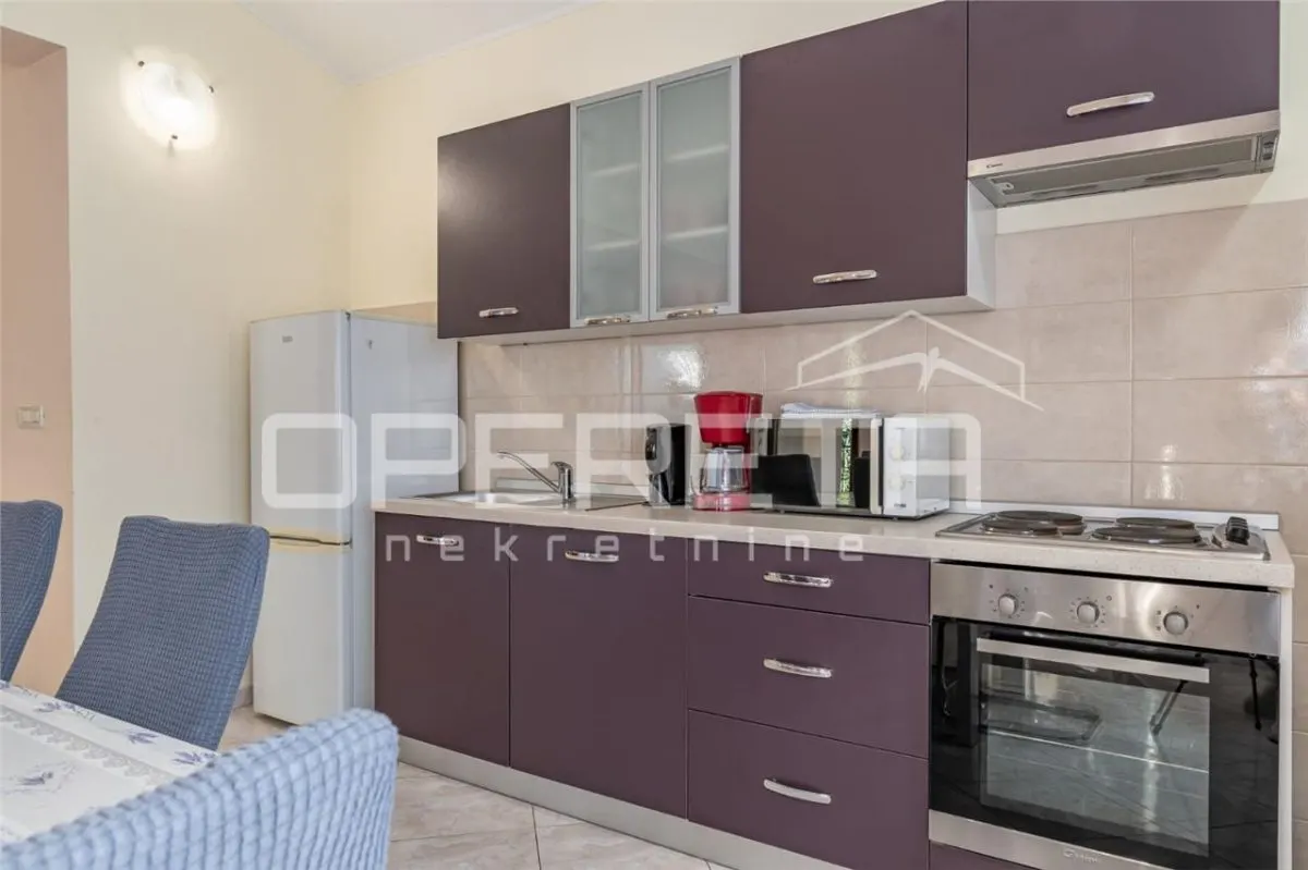 Villa Independiente con Piscina en Venta en Tinjan, Croacia - foto 3