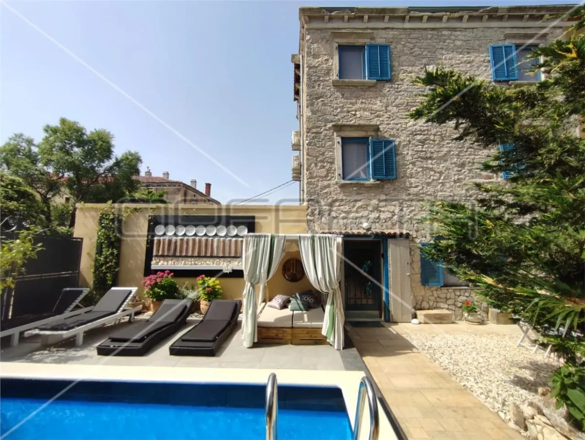 Chalet Pareado con Piscina en Venta en Marcana, Istria, Croacia - foto 2