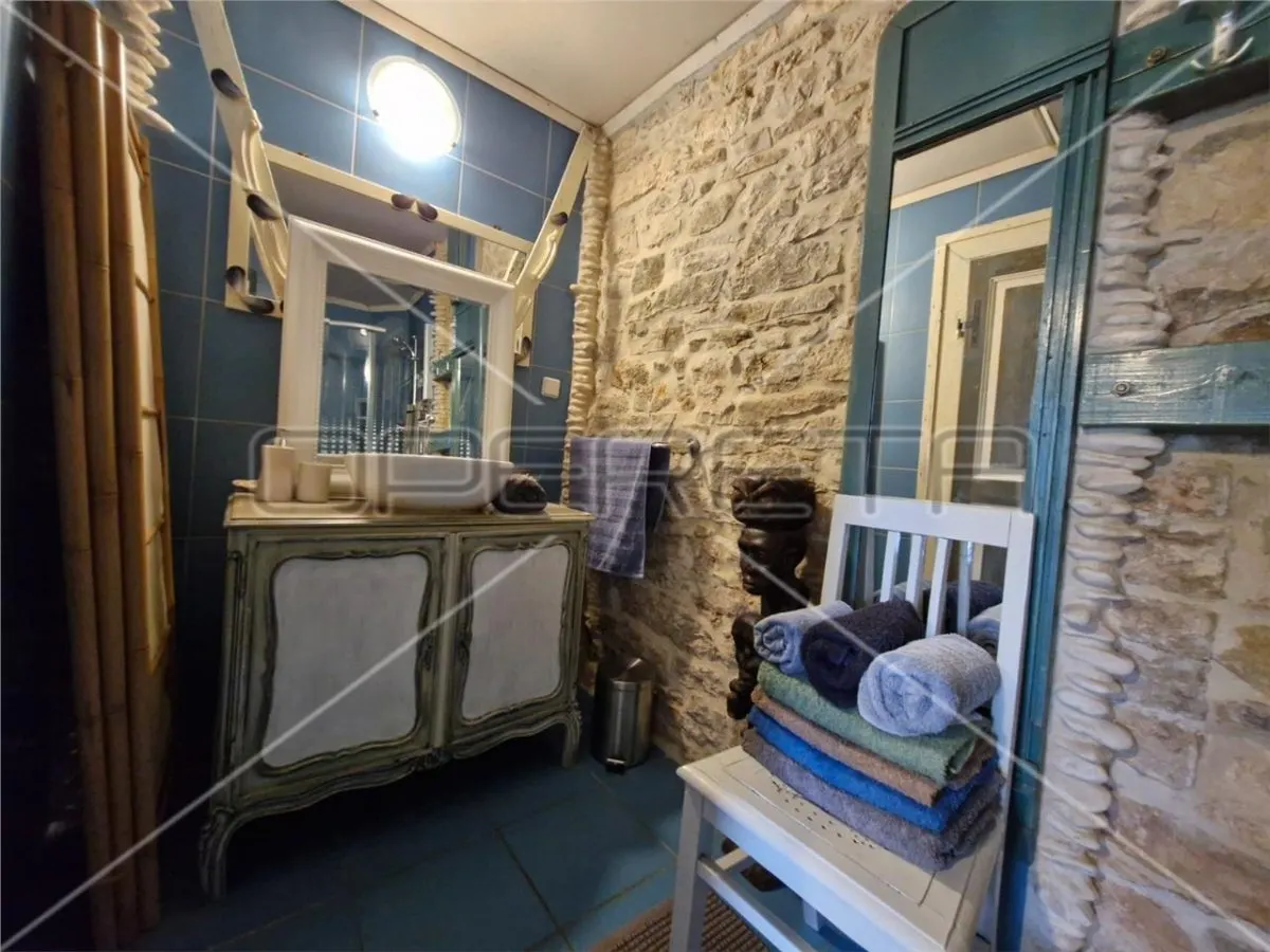 Chalet Pareado con Piscina en Venta en Marcana, Istria, Croacia - foto 11