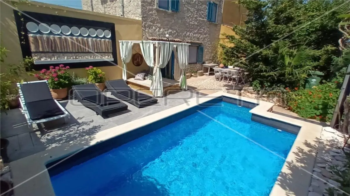 Chalet Pareado con Piscina en Venta en Marcana, Istria, Croacia - foto 3