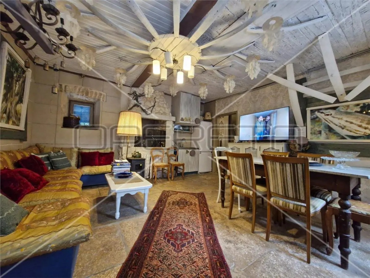 Chalet Pareado con Piscina en Venta en Marcana, Istria, Croacia - foto 4