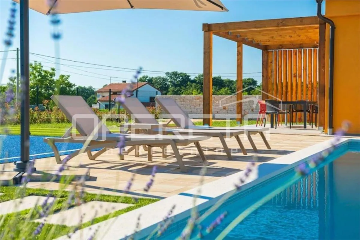 Single-Storey Villa with Pool for Sale in Svetvincenat, Croatia - foto 22