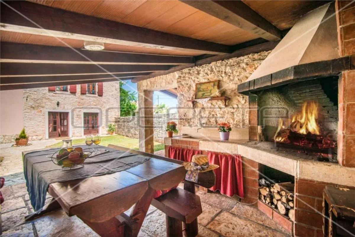 Villa de Piedra Rústica en Venta en Marcana, Istria, Croacia - foto 2