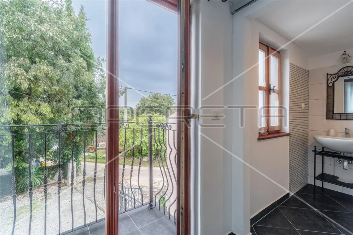 Villa de Piedra Rústica en Venta en Marcana, Istria, Croacia - foto 21