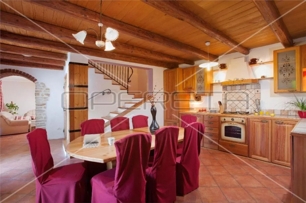 Villa de Piedra Rústica en Venta en Marcana, Istria, Croacia - foto 9