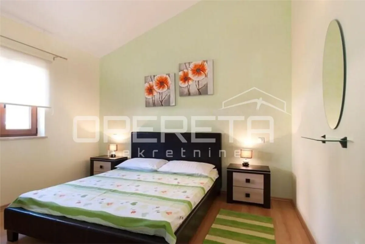 Villa Unifamiliar con Piscina en Venta en Tinjan, Croacia - foto 4